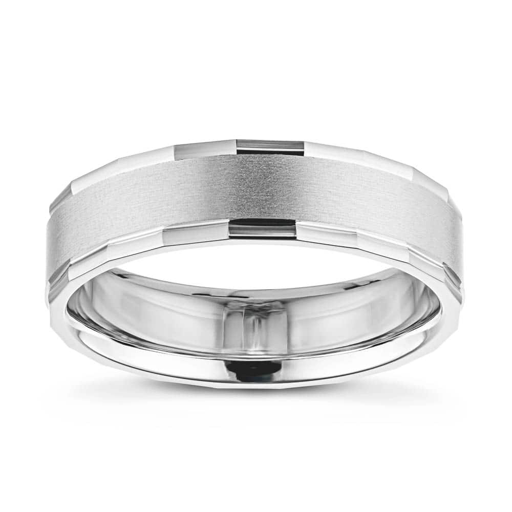 Men's wedding band with multi-faceted edges in recycled 14K white gold | Men's wedding band with multi-faceted edges in recycled 14K white gold