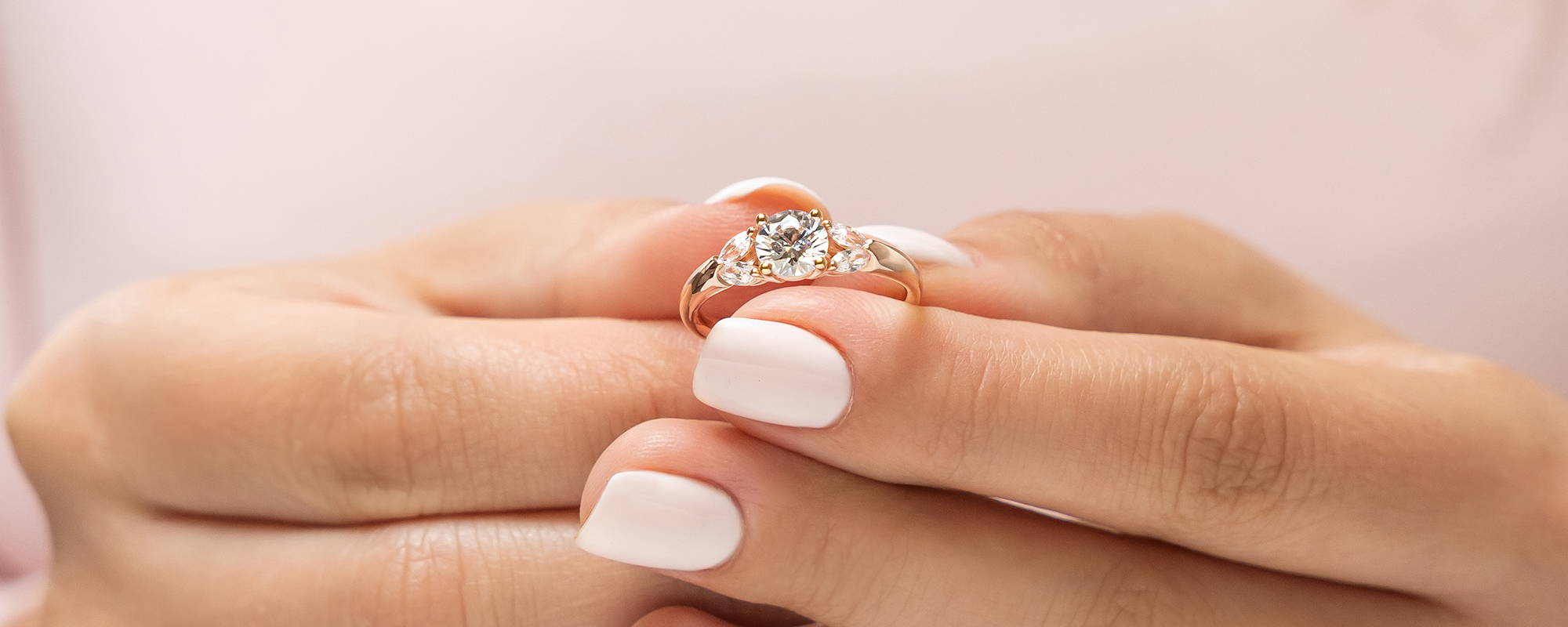 These 10 Beautiful Engagement Rings Are Perfect For The Alternative Bride |  IMAGE.ie