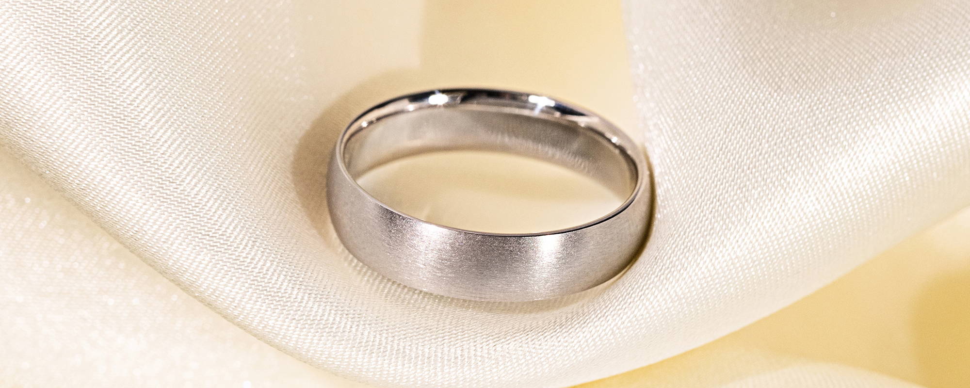 Top 5 Best Selling Wedding Bands Under 500