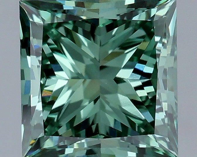 3.02 Carat Princess Shaped, Ideal Cut, FANCY VIVID GREEN Color, VS1 Clarity, IGI Certified Lab Grown Diamond