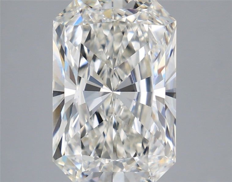 4.22 Carat Radiant Shaped, Very Good Cut, G Color, VVS2 Clarity, IGI Certified Lab Grown Diamond