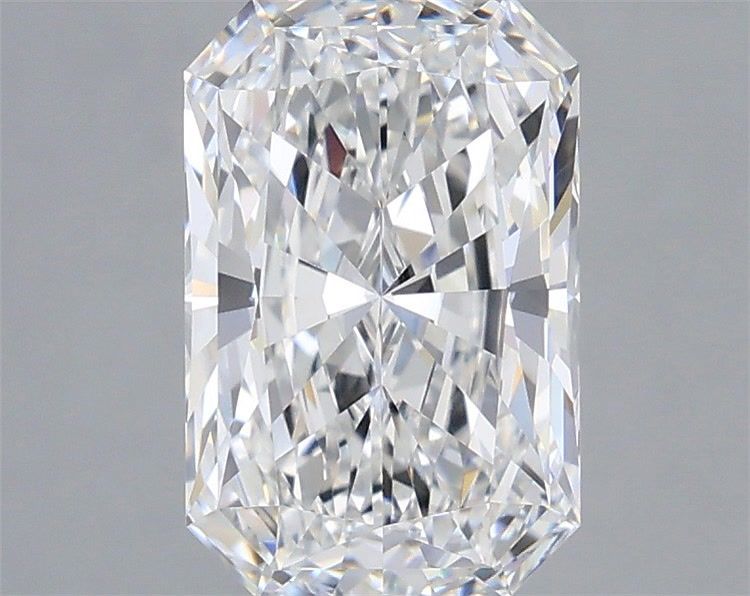 2.30 Carat Radiant Shaped, Very Good Cut, E Color, VVS2 Clarity, IGI Certified Lab Grown Diamond