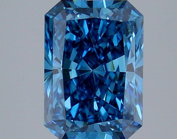 3.07 Carat Radiant Shaped, Ideal Cut, VS1 Clarity, IGI Certified Lab Grown Diamond