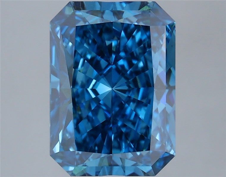 3.04 Carat Radiant Shaped, Ideal Cut, VS1 Clarity, IGI Certified Lab Grown Diamond
