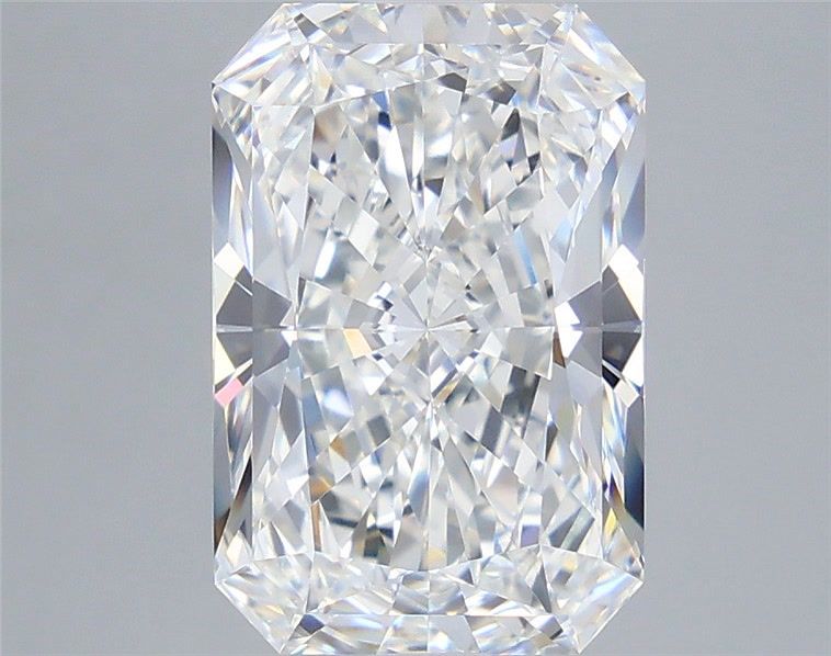 5.04 Carat Radiant Shaped, Very Good Cut, F Color, VVS2 Clarity, IGI Certified Lab Grown Diamond