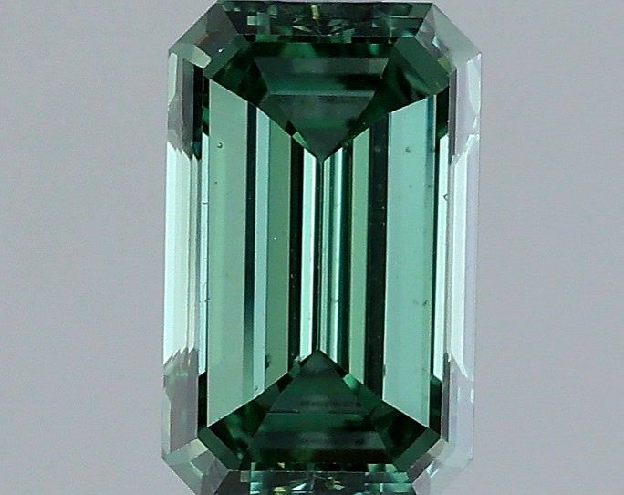 1.50 Carat Emerald Shaped, Very Good Cut, FANCY VIVID GREEN Color, VS2 Clarity, IGI Certified Lab Grown Diamond