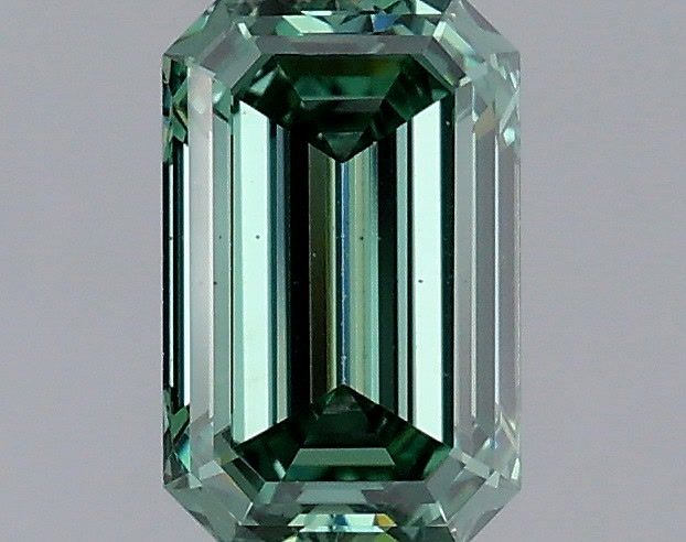 1.03 Carat Emerald Shaped, Ideal Cut, FANCY VIVID GREEN Color, VS2 Clarity, IGI Certified Lab Grown Diamond