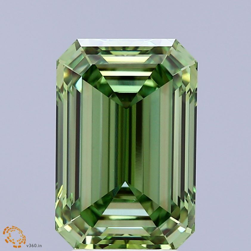 4.68 Carat Emerald Shaped, Ideal Cut, FANCY VIVID GREEN Color, VVS2 Clarity, IGI Certified Lab Grown Diamond