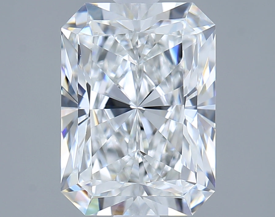 2.65 Carat Radiant Shaped, Excellent Cut, D Color, VVS2 Clarity, IGI Certified Lab Grown Diamond
