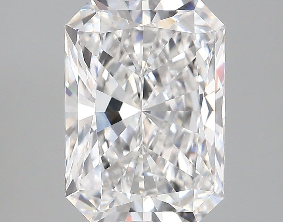 3.89 Carat Radiant Shaped, Very Good Cut, E Color, VVS1 Clarity, IGI Certified Lab Grown Diamond