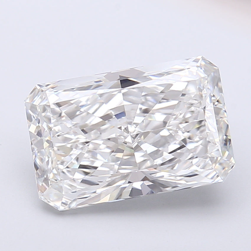 4.25 Carat Radiant Shaped, Very Good Cut, E Color, VVS2 Clarity, IGI Certified Lab Grown Diamond