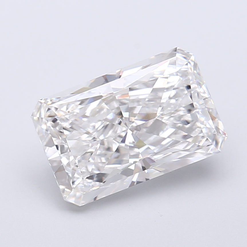 3.25 Carat Radiant Shaped, Very Good Cut, E Color, VVS2 Clarity, IGI Certified Lab Grown Diamond
