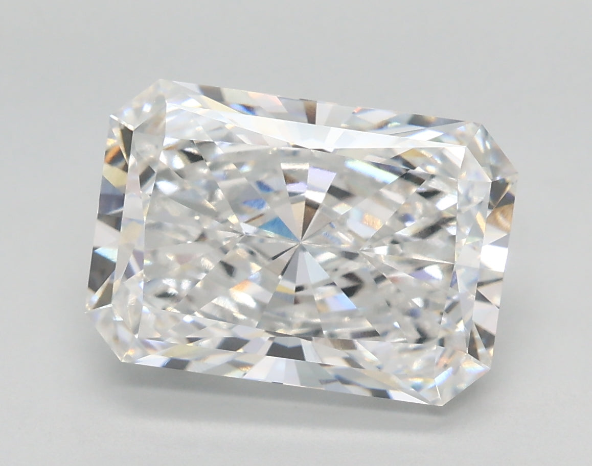 4.26 Carat Radiant Shaped, Very Good Cut, E Color, VVS2 Clarity, IGI Certified Lab Grown Diamond