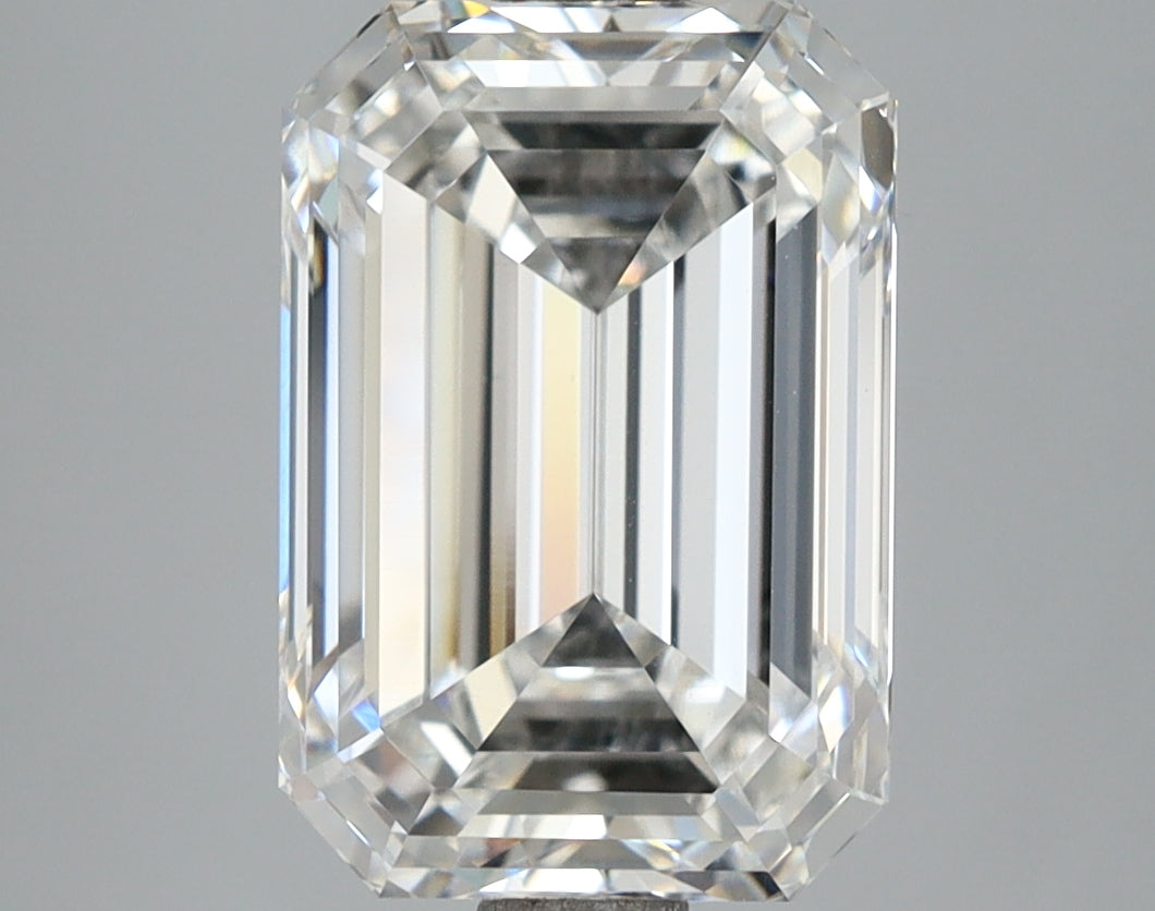 4.43 Carat Emerald Shaped, Ideal Cut, E Color, VVS2 Clarity, IGI Certified Lab Grown Diamond