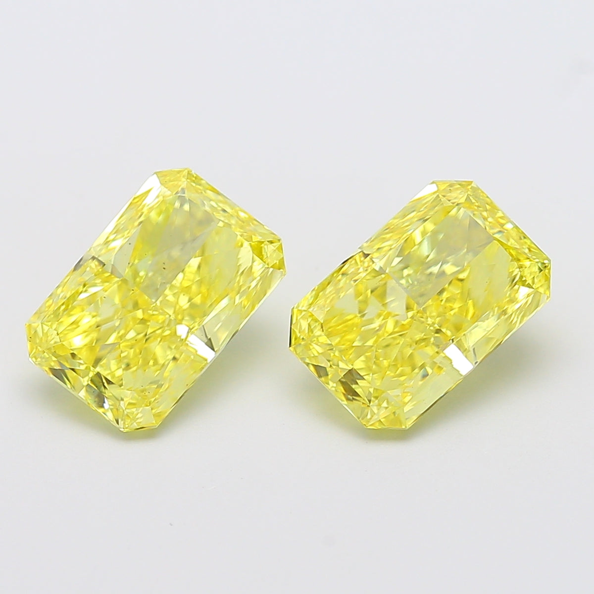 4.00 Carat Radiant Shaped, Ideal Cut, VS1 Clarity, IGI Certified Lab Grown Diamond