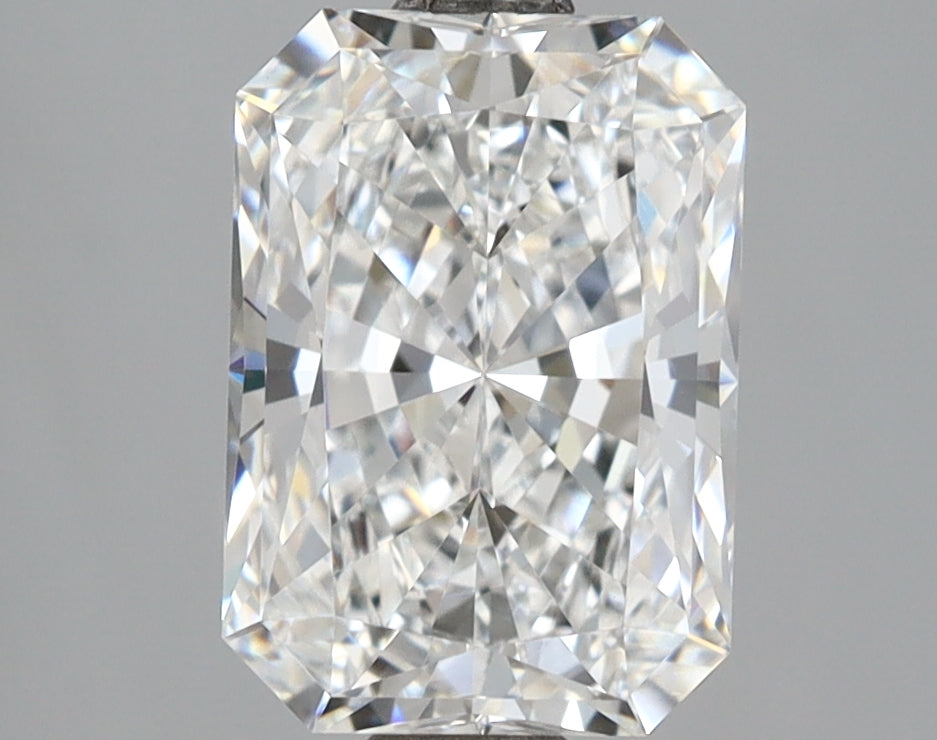 2.60 Carat Radiant Shaped, Ideal Cut, E Color, VVS2 Clarity, IGI Certified Lab Grown Diamond