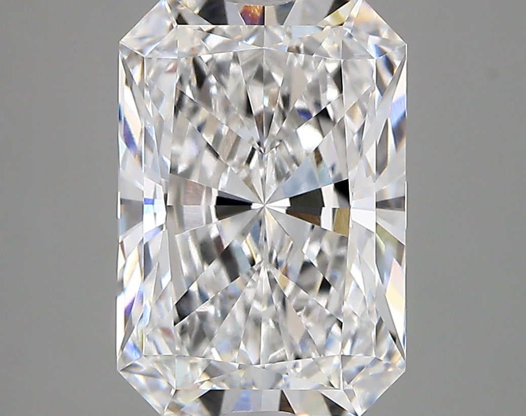 4.40 Carat Radiant Shaped, Very Good Cut, E Color, VVS1 Clarity, IGI Certified Lab Grown Diamond