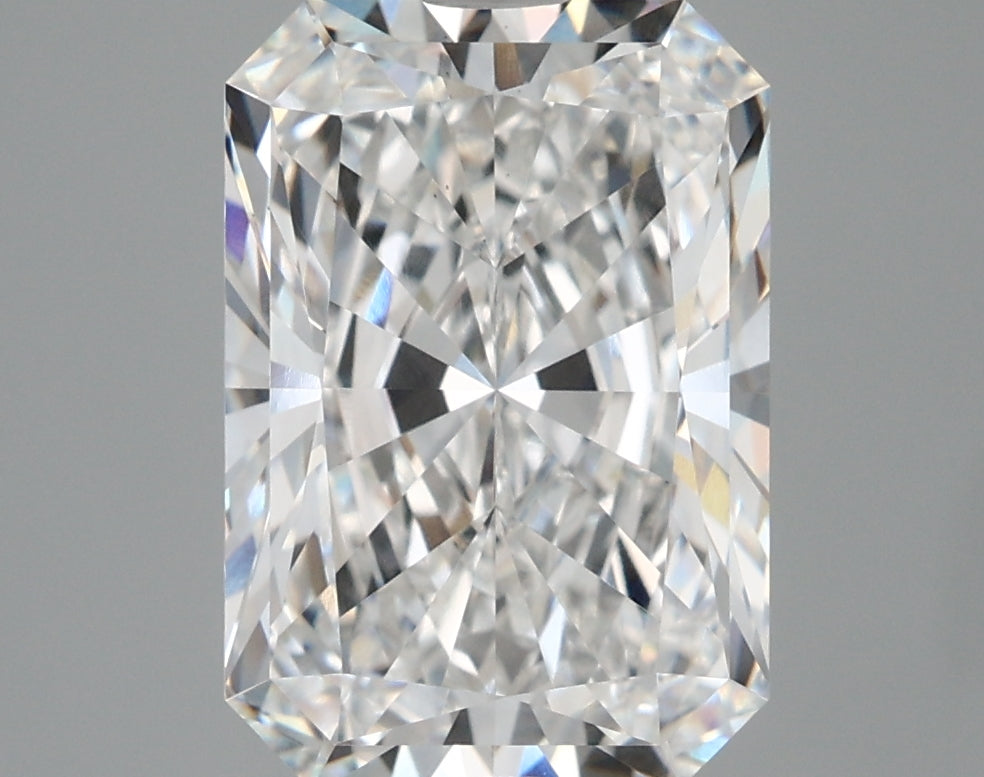 4.62 Carat Radiant Shaped, Very Good Cut, E Color, VS1 Clarity, IGI Certified Lab Grown Diamond