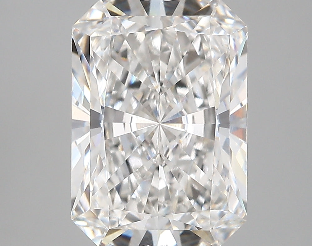 4.19 Carat Radiant Shaped, Very Good Cut, E Color, VVS2 Clarity, IGI Certified Lab Grown Diamond
