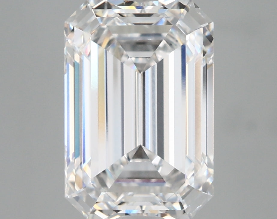 4.05 Carat Emerald Shaped, Very Good Cut, D Color, VVS2 Clarity, IGI Certified Lab Grown Diamond