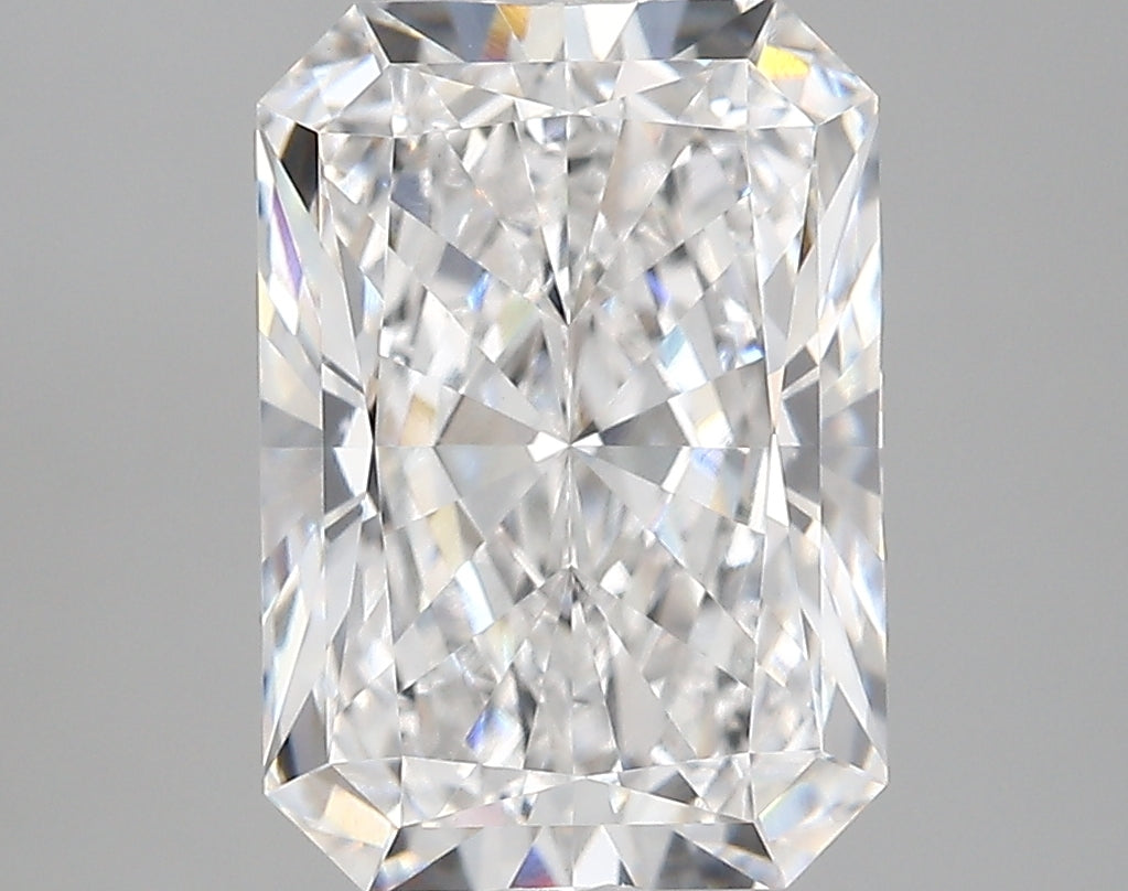 4.38 Carat Radiant Shaped, Very Good Cut, E Color, VVS2 Clarity, IGI Certified Lab Grown Diamond