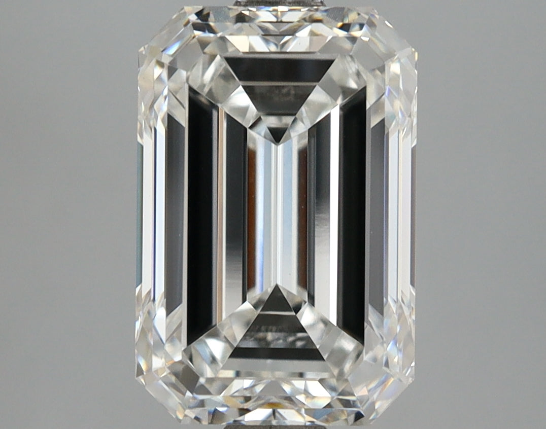 4.33 Carat Emerald Shaped, Ideal Cut, E Color, VVS2 Clarity, IGI Certified Lab Grown Diamond