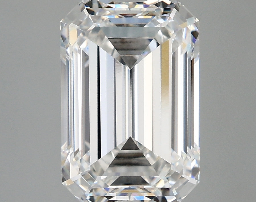 4.00 Carat Emerald Shaped, Very Good Cut, E Color, VVS1 Clarity, IGI Certified Lab Grown Diamond