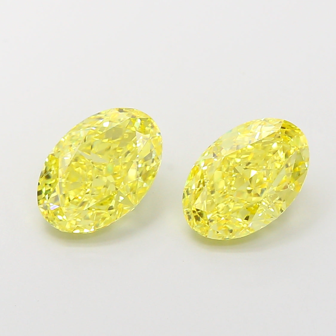 2.25 Carat Oval Shaped, Very Good Cut, VS1 Clarity, IGI Certified Lab Grown Diamond