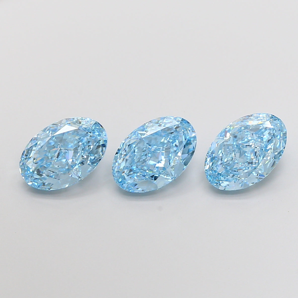 2.07 Carat Oval Shaped, Excellent Cut, VS1 Clarity, IGI Certified Lab Grown Diamond