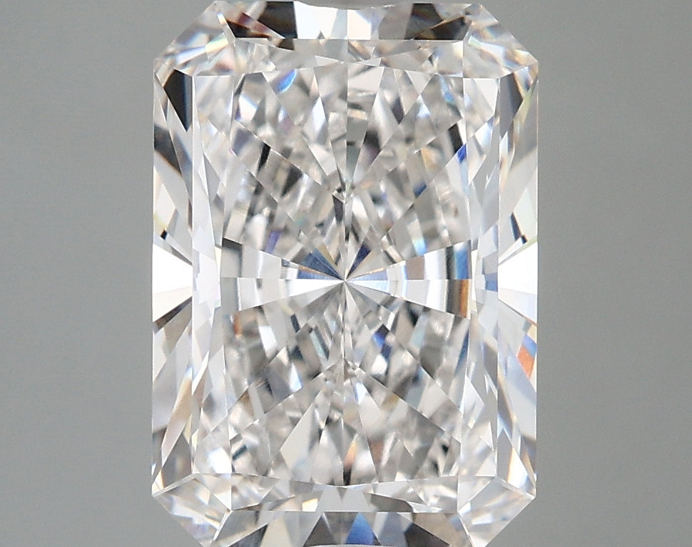 4.46 Carat Radiant Shaped, Very Good Cut, E Color, VVS2 Clarity, IGI Certified Lab Grown Diamond