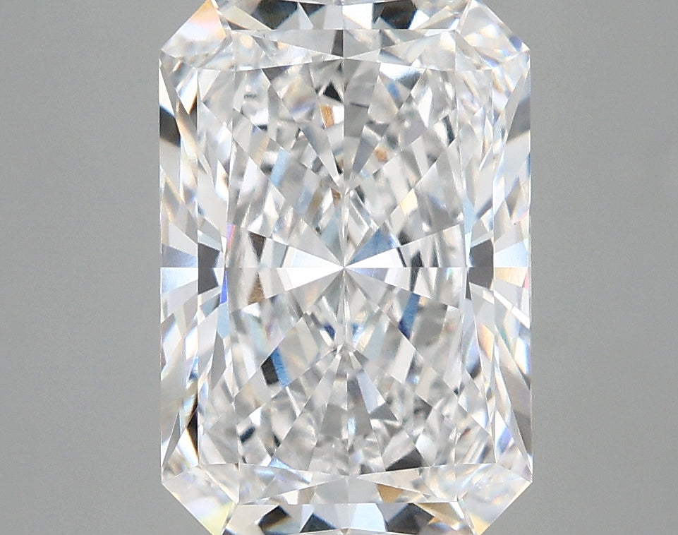 4.12 Carat Radiant Shaped, Very Good Cut, E Color, VVS1 Clarity, IGI Certified Lab Grown Diamond