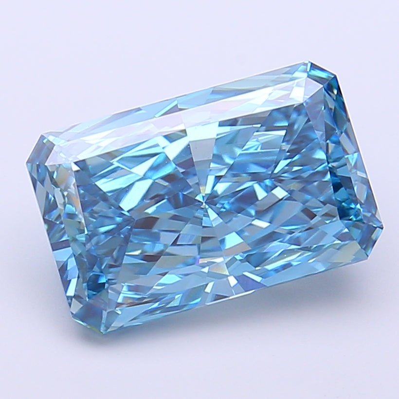 4.06 Carat Radiant Shaped, Very Good Cut, VVS2 Clarity, IGI Certified Lab Grown Diamond