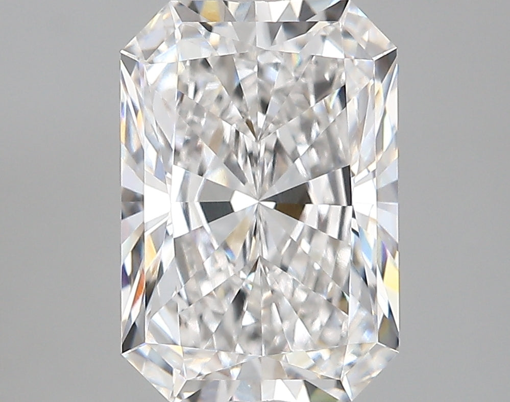 4.00 Carat Radiant Shaped, Very Good Cut, D Color, VVS1 Clarity, IGI Certified Lab Grown Diamond