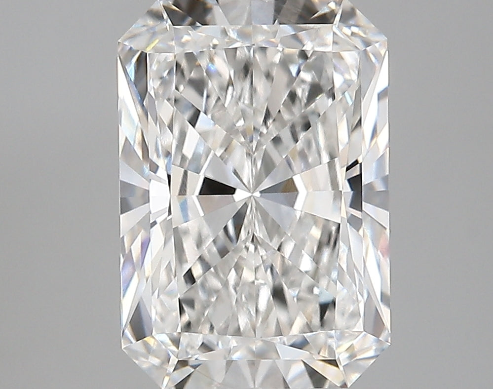 4.07 Carat Radiant Shaped, Very Good Cut, E Color, VVS1 Clarity, IGI Certified Lab Grown Diamond