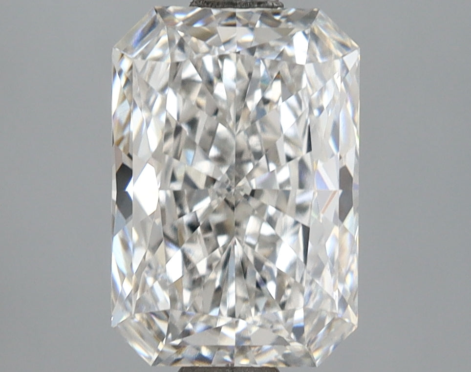 2.67 Carat Radiant Shaped, Ideal Cut, E Color, VVS2 Clarity, IGI Certified Lab Grown Diamond