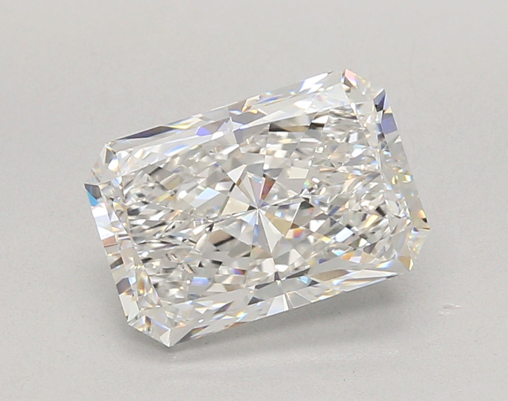 3.00 Carat Radiant Shaped, Excellent Cut, E Color, VVS2 Clarity, IGI Certified Lab Grown Diamond