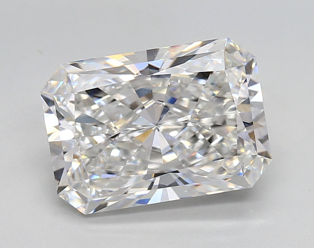 4.07 Carat Radiant Shaped, Very Good Cut, E Color, VVS2 Clarity, IGI Certified Lab Grown Diamond
