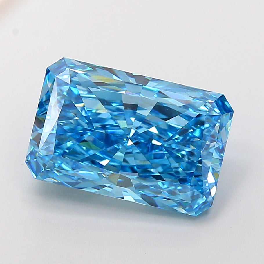 7.62 Carat Radiant Shaped, Very Good Cut, VVS2 Clarity, IGI Certified Lab Grown Diamond
