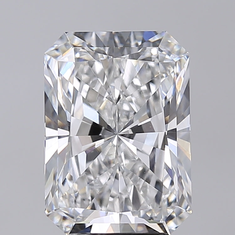 4.52 Carat Radiant Shaped, Very Good Cut, E Color, VVS2 Clarity, IGI Certified Lab Grown Diamond
