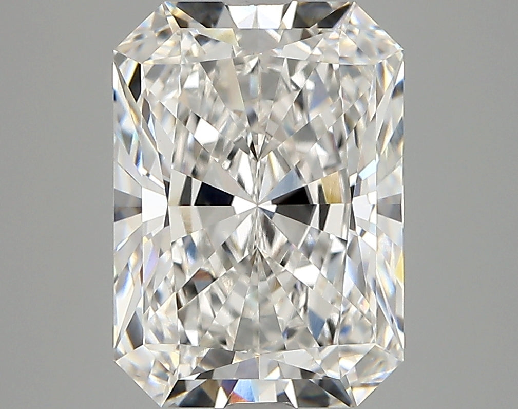 4.17 Carat Radiant Shaped, Very Good Cut, E Color, VVS2 Clarity, IGI Certified Lab Grown Diamond
