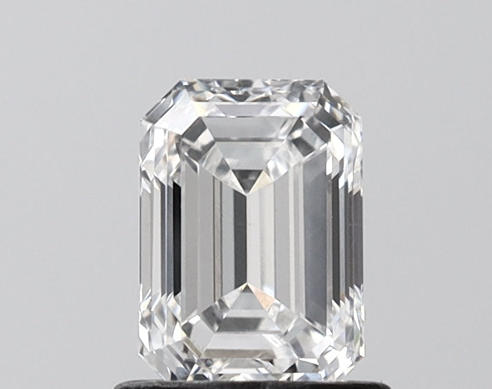 1.04 Carat Emerald Shaped, Ideal Cut, E Color, VS1 Clarity, IGI Certified Lab Grown Diamond