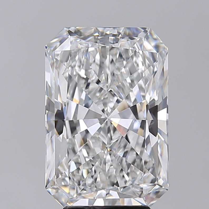4.51 Carat Radiant Shaped, Excellent Cut, E Color, VVS2 Clarity, IGI Certified Lab Grown Diamond