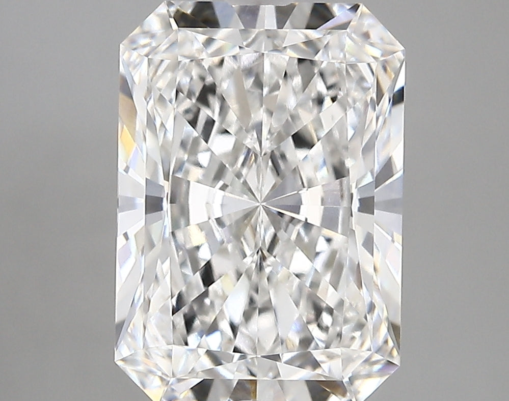 4.07 Carat Radiant Shaped, Very Good Cut, E Color, VVS1 Clarity, IGI Certified Lab Grown Diamond