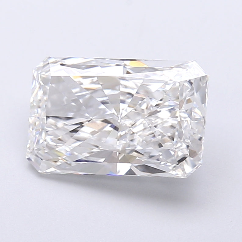 2.79 Carat Radiant Shaped, Very Good Cut, E Color, VVS2 Clarity, IGI Certified Lab Grown Diamond