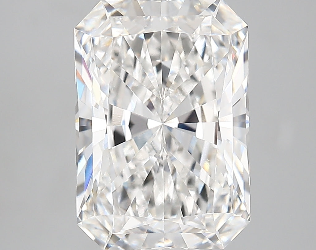 4.61 Carat Radiant Shaped, Very Good Cut, E Color, VVS1 Clarity, IGI Certified Lab Grown Diamond
