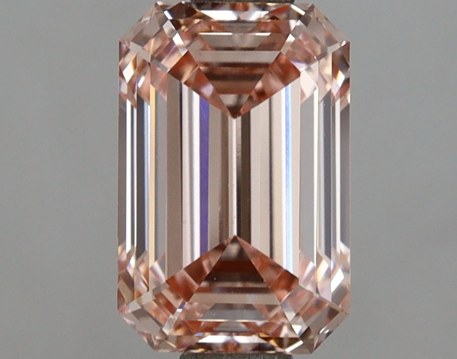 2.00 Carat Emerald Shaped, Ideal Cut, VS2 Clarity, IGI Certified Lab Grown Diamond