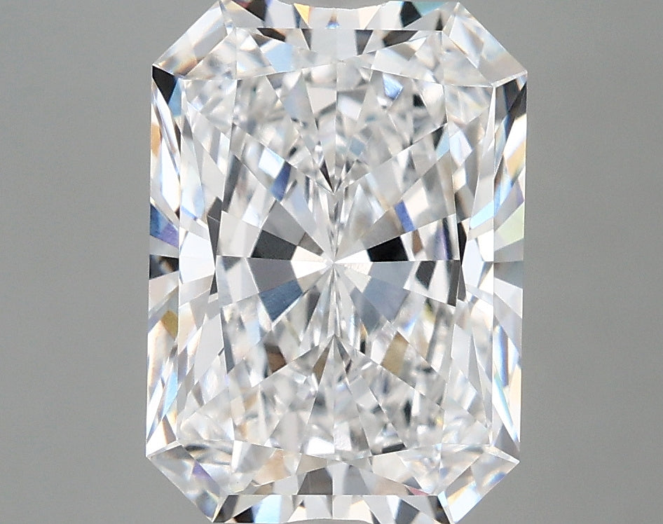 4.07 Carat Radiant Shaped, Very Good Cut, D Color, VVS1 Clarity, IGI Certified Lab Grown Diamond
