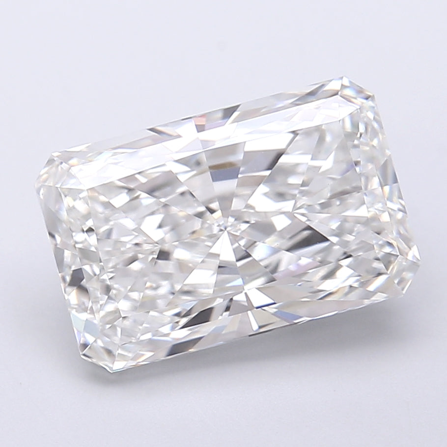 5.01 Carat Radiant Shaped, Very Good Cut, E Color, VVS2 Clarity, IGI Certified Lab Grown Diamond