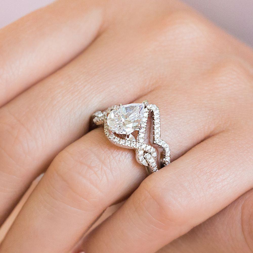 Shown with the Alder matching engagement ring, can be purchased together for a discounted price 