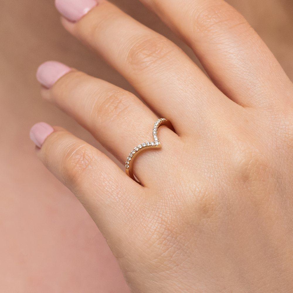 Diamond V Ring – George the Jeweler